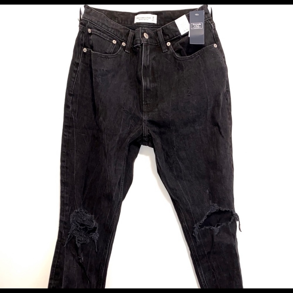 NWT Abercrombie& Fitch High Rose Mom Jeans